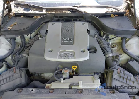 2015 Infiniti Q40 z USA, uszkodzony, nr VIN JN1CV6AR0FM650403